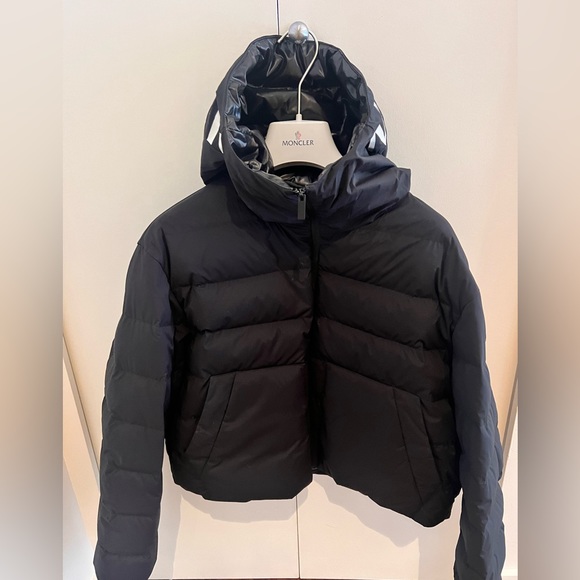 MONCLER Matt black down anwar jacket. Short style. - Picture 7 of 11